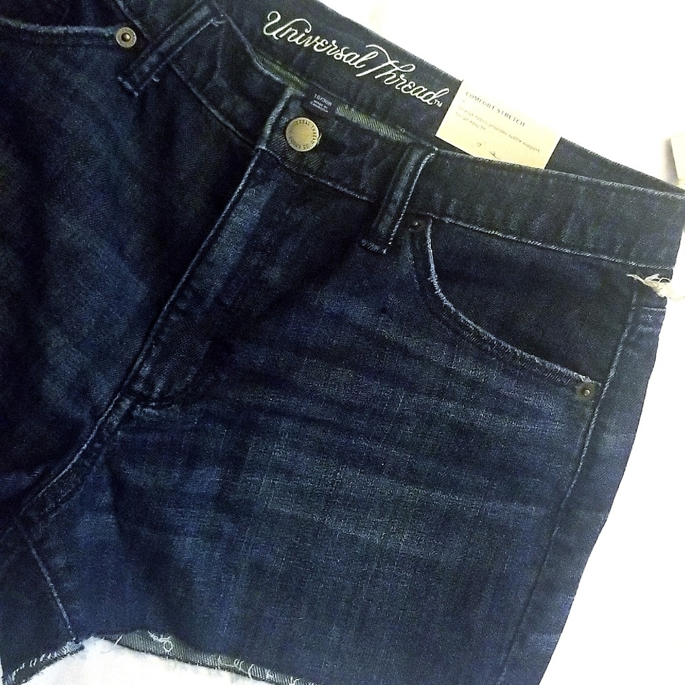 ,❌SOLD❌Universal Thread High Rise Shortie Shorts - Picture 2 of 4